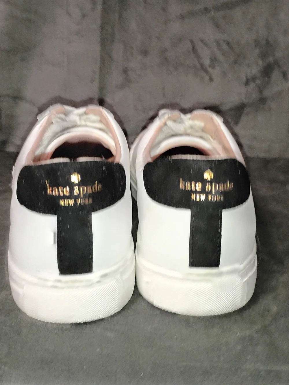 kate spade Fez White Sneakers with Black Spade Accent Size 11 EUC